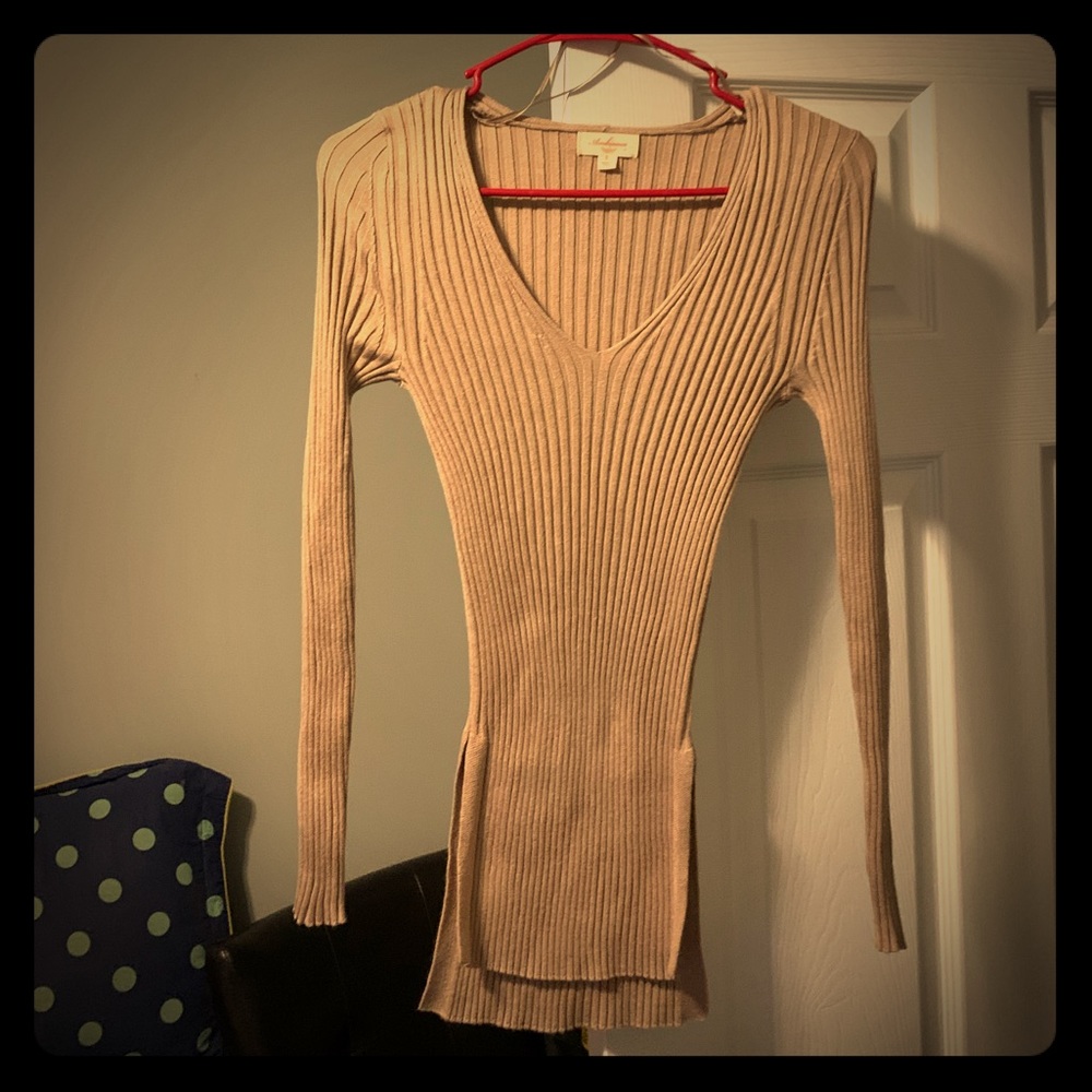 Tan/beige sweater fitted